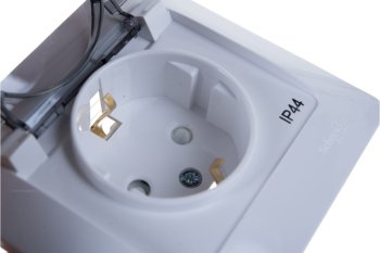 Розетка силовая встраиваемая Schneider Electric Glossa с заземлением белый