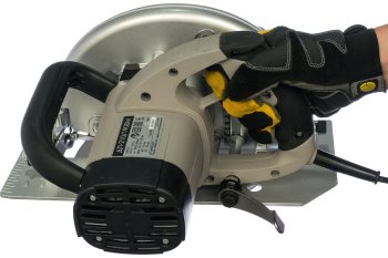 Пила дисковая Интерскол ДП-210/1900 М 1 900Вт