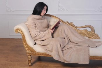Плед с рукавами Павлина 200х150 см микрофибра полутороспальный